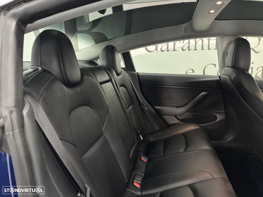 Tesla Model 3 Long-Range Dual Motor AWD - 42