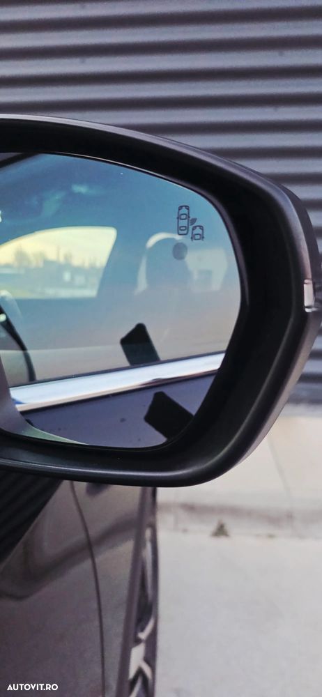 Peugeot 3008 1.2 PureTech Turbo S&S GT-Line - 17