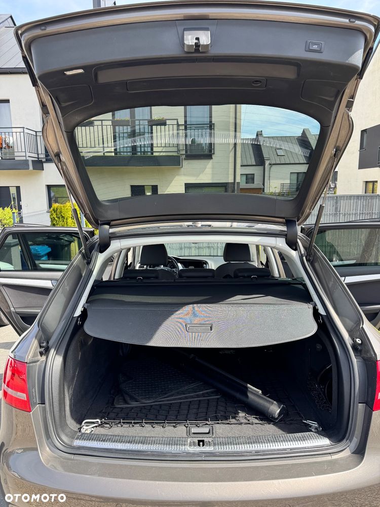 Audi A4 Avant 2.0 TDI DPF clean diesel multitronic Ambiente - 22