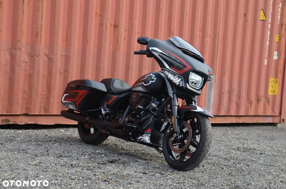 Harley-Davidson Touring Street Glide - 25