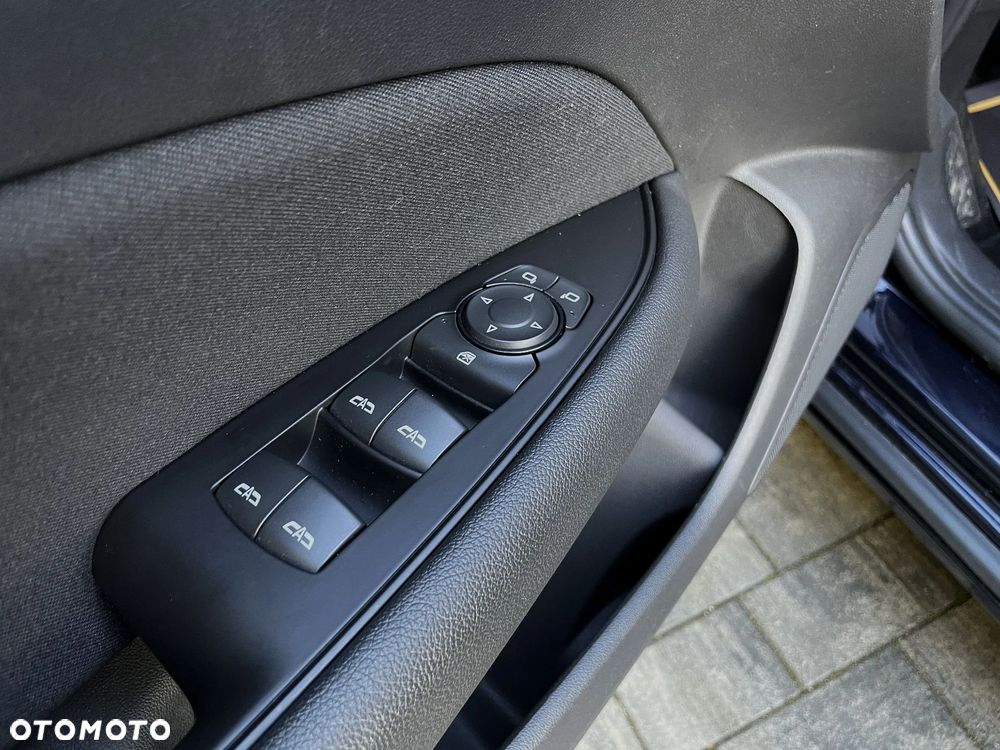 Opel Insignia 1.5 T GPF Innovation S&S - 32