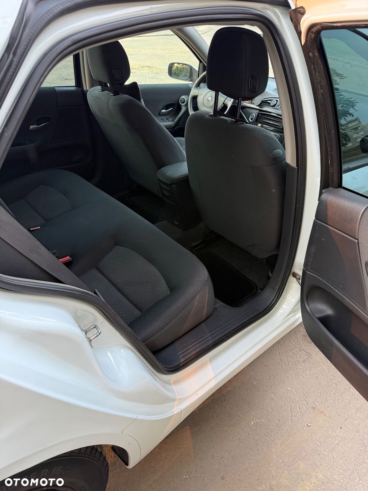 Renault Laguna 1.9 dCi Confort Authentique - 17