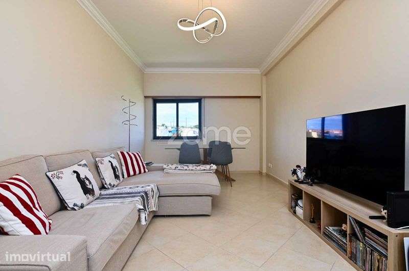 Apartamento T3 em excelentes condições em Queluz - Grande imagem: 4/12