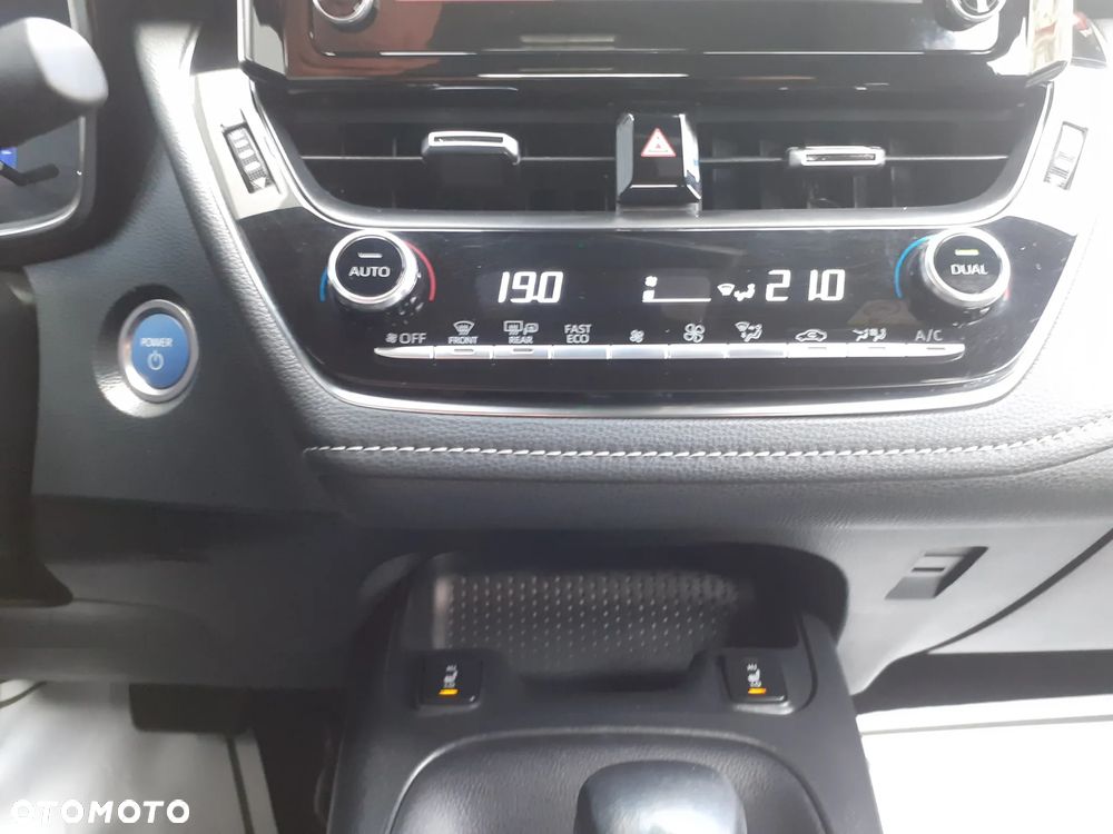 Toyota Corolla - 26