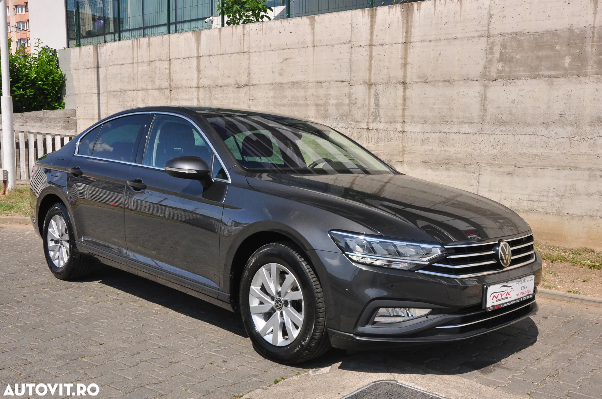 Volkswagen Passat 1.5 TSI OPF DSG Business - 2