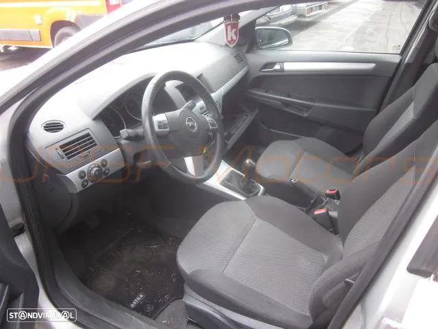 Opel Astra H 1.7CDTi Z17DTR Para Peças - 35