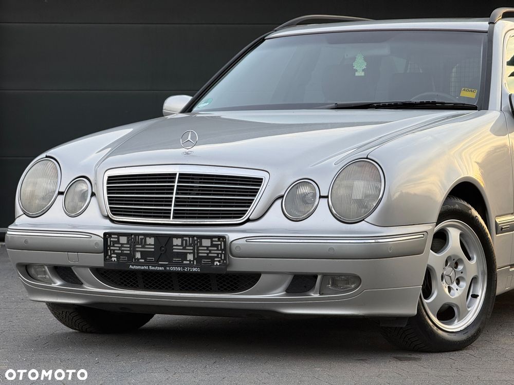 Mercedes-Benz Klasa E 320 T Avantgarde - 9