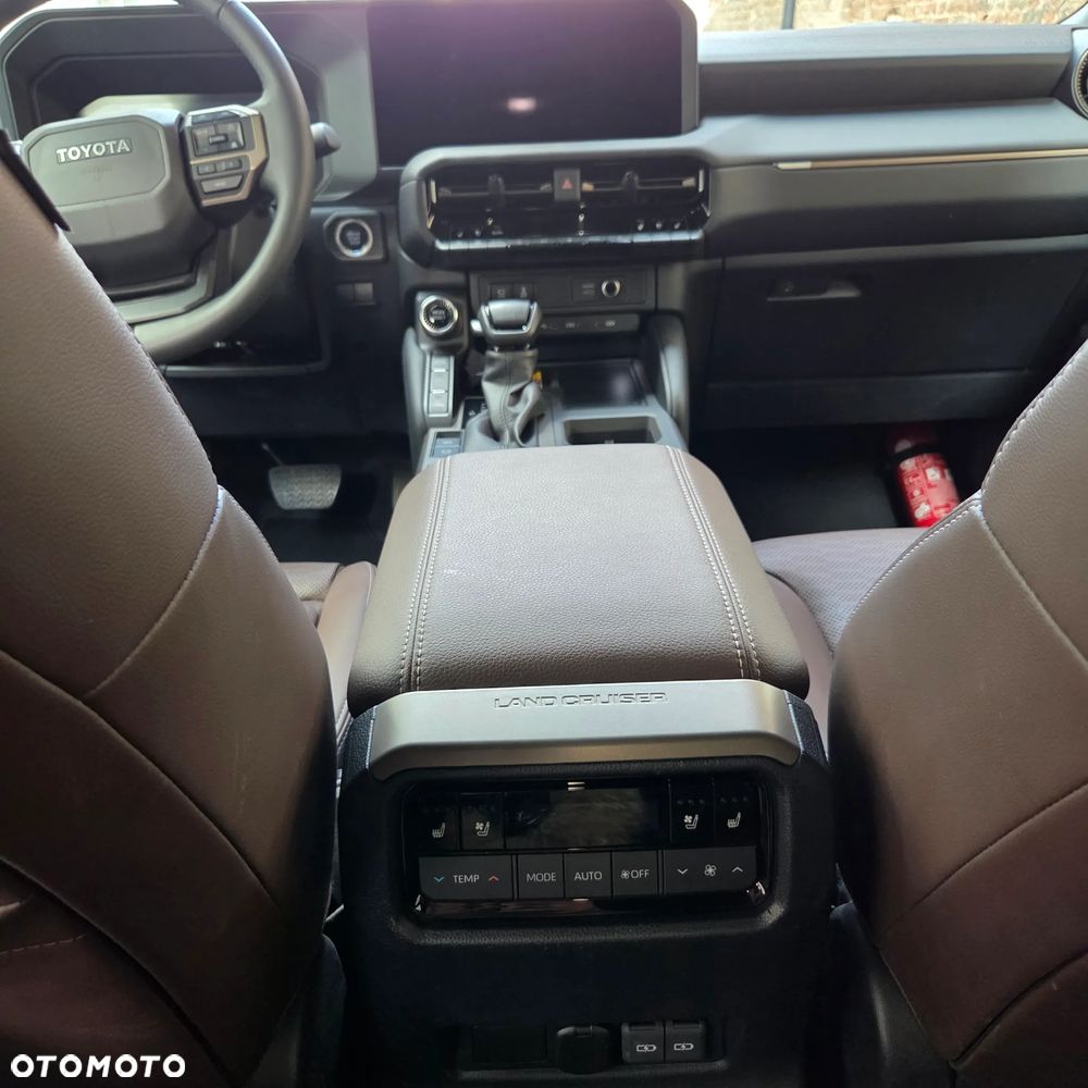 Toyota Land Cruiser LC 2.8 D-4D Executive - 11