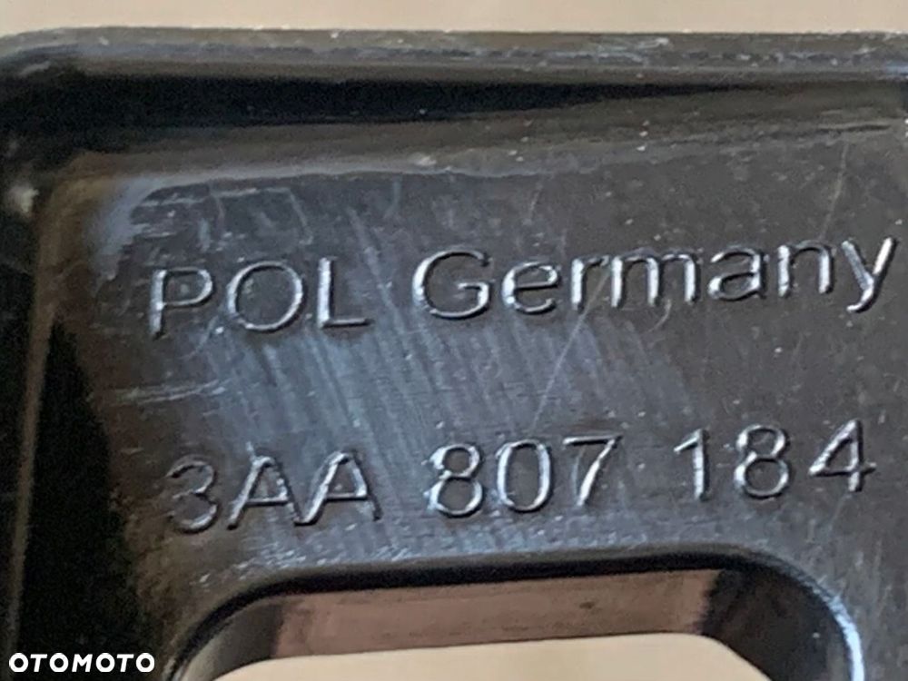 VW PASSAT B7 ŚLIZG ZDERZAKA PRAWY PRZÓD 3AA807184 - 3
