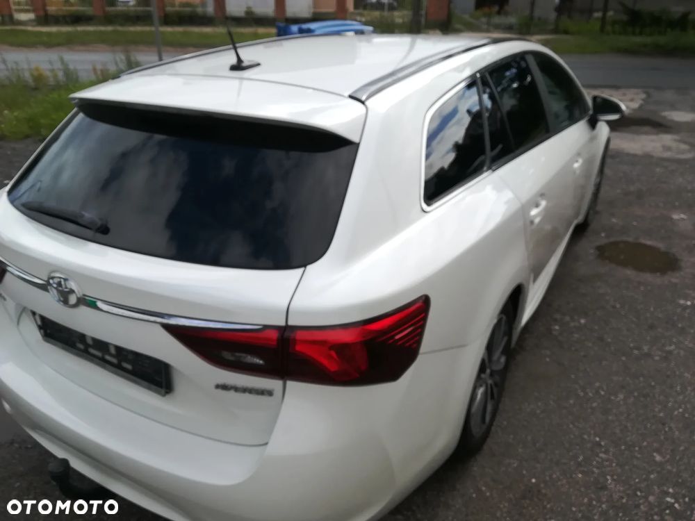 Toyota Avensis 1.8 Business Edition - 4