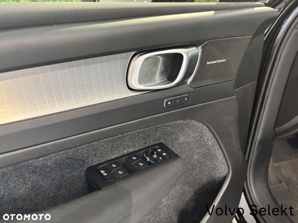 Volvo XC 40 - 24