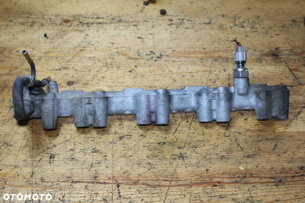 LISTWA WTRYSKOWA TOYOTA AVENSIS T25 2.0 VVTI 1AZ-FSE - 5