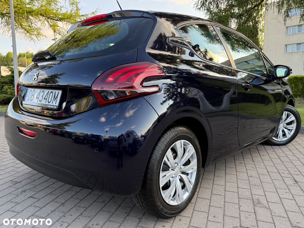 Peugeot 208 PureTech 82 Urban Move - 23