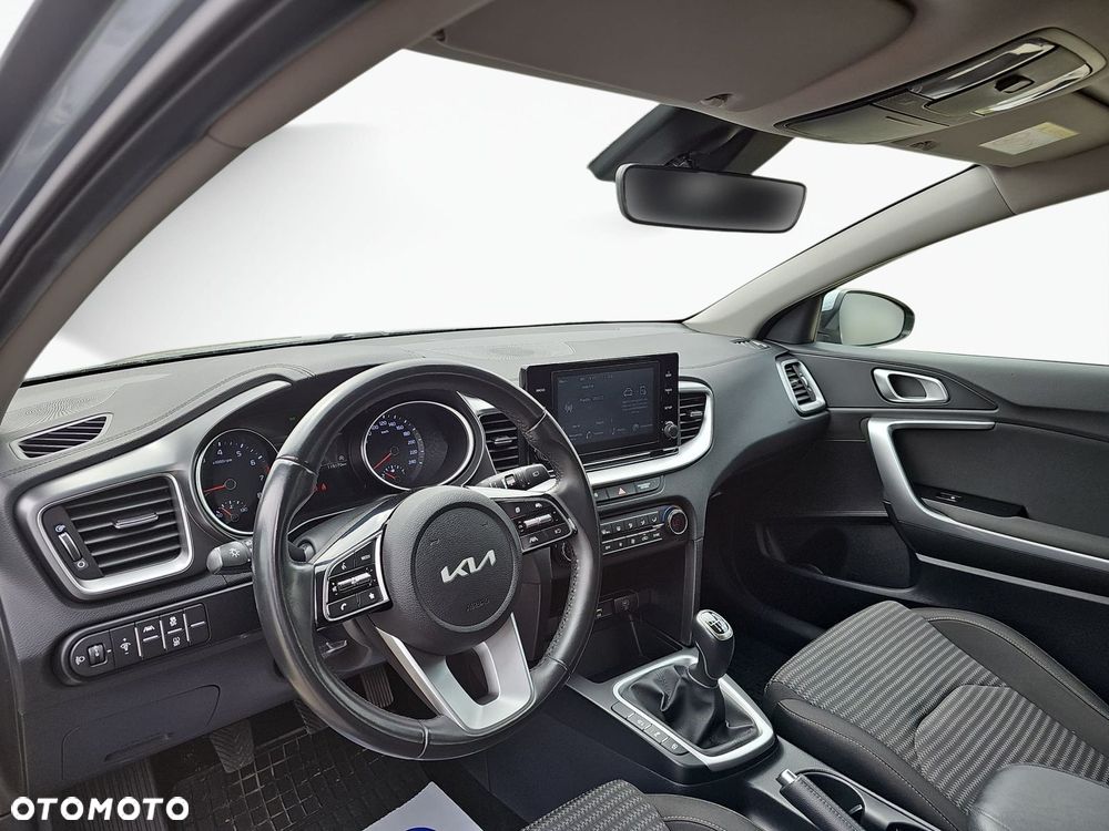 Kia Ceed 1.5 T-GDI M - 9