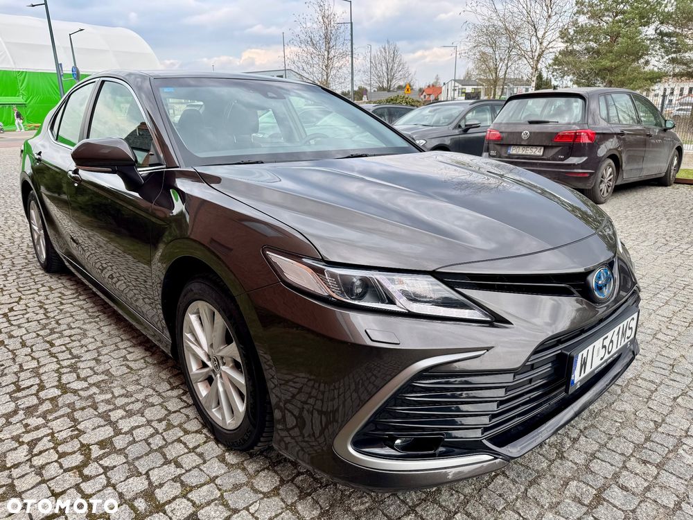 Toyota Camry 2.5 Hybrid Comfort CVT - 2