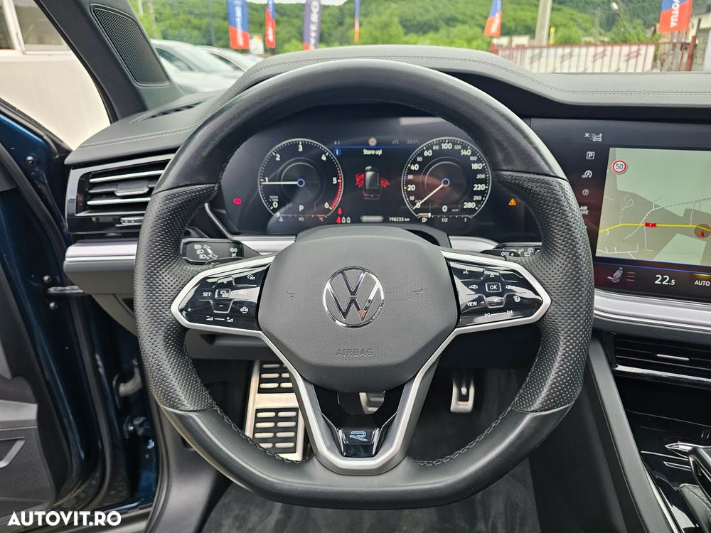 VOLKSWAGEN Touareg 2023 — imagine 32