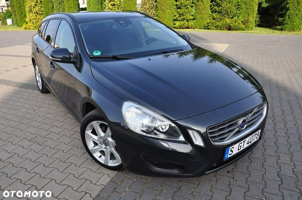 Volvo V60 D3 Momentum - 12