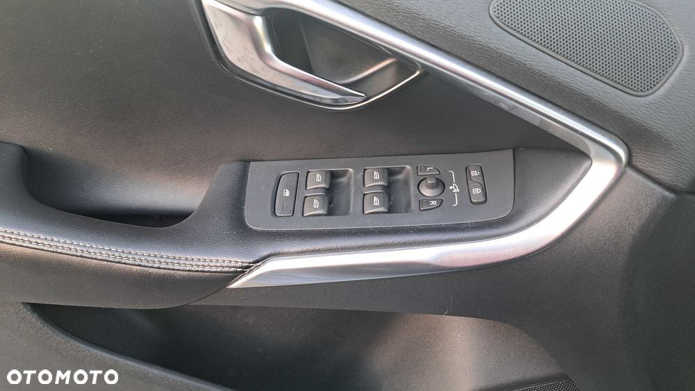 Volvo V40 2015 photo 4