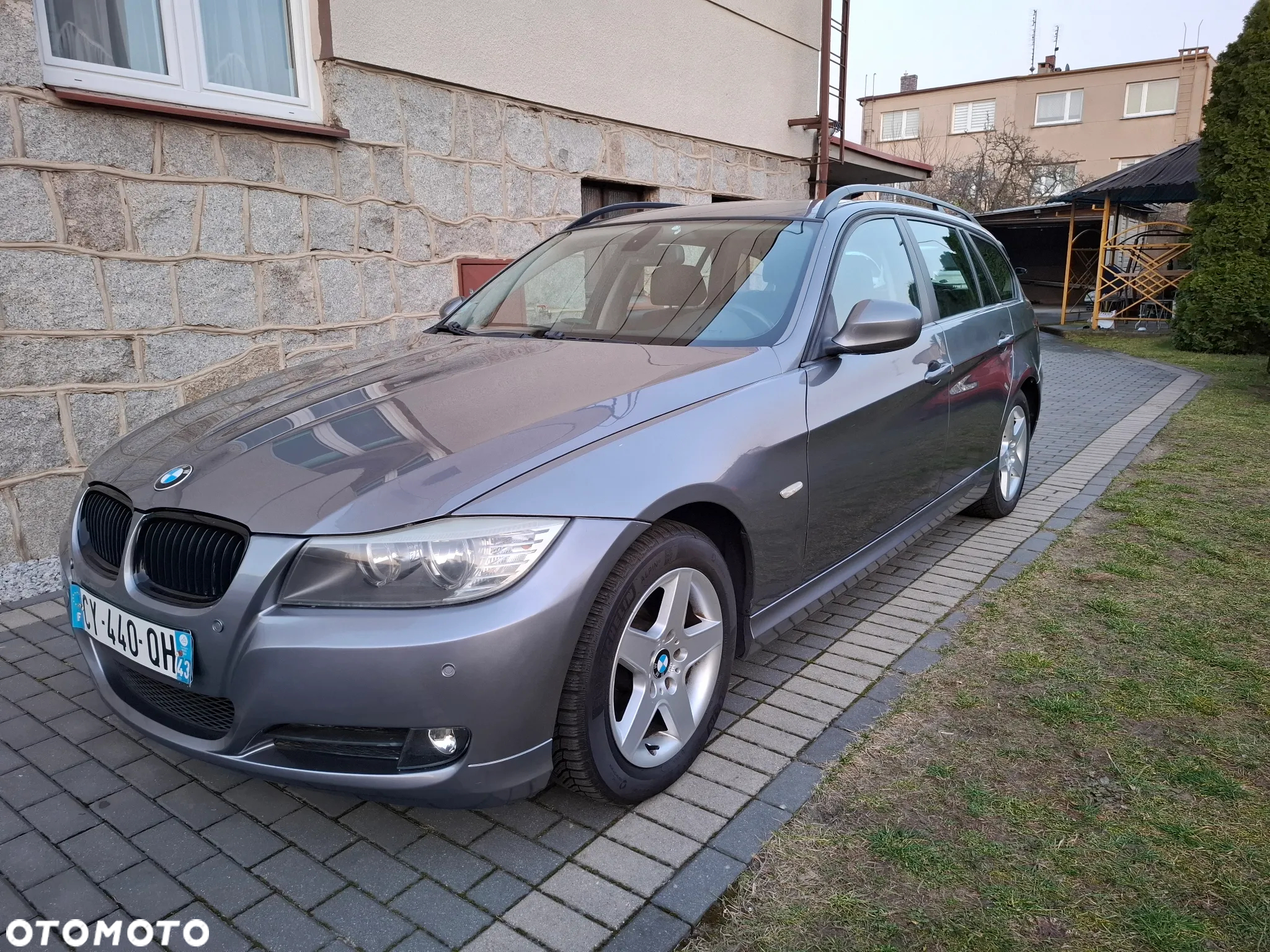 BMW Seria 3 318d DPF Touring - 2