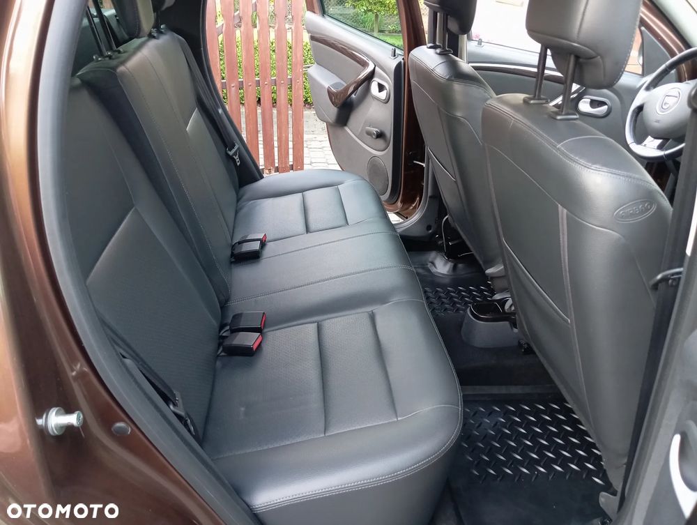 Dacia Duster 1.6 Laureate 4x4 - 35