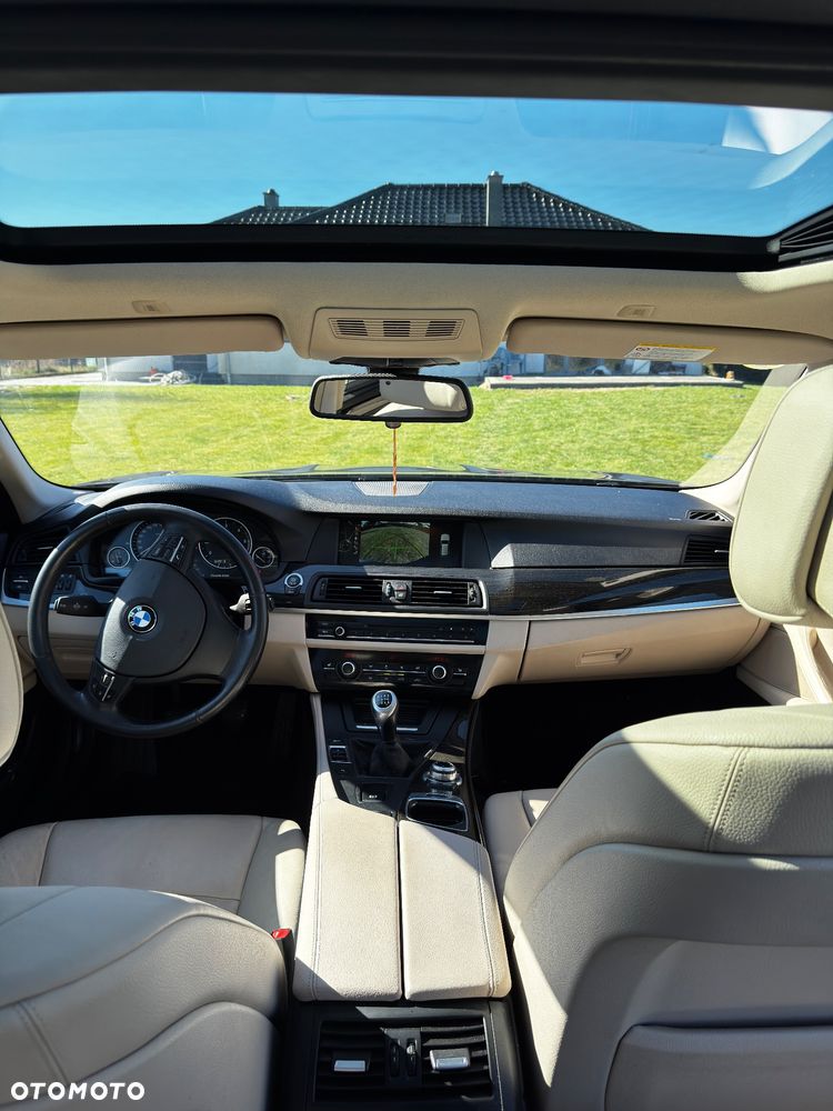 BMW Seria 5 520d Blue Performance - 12