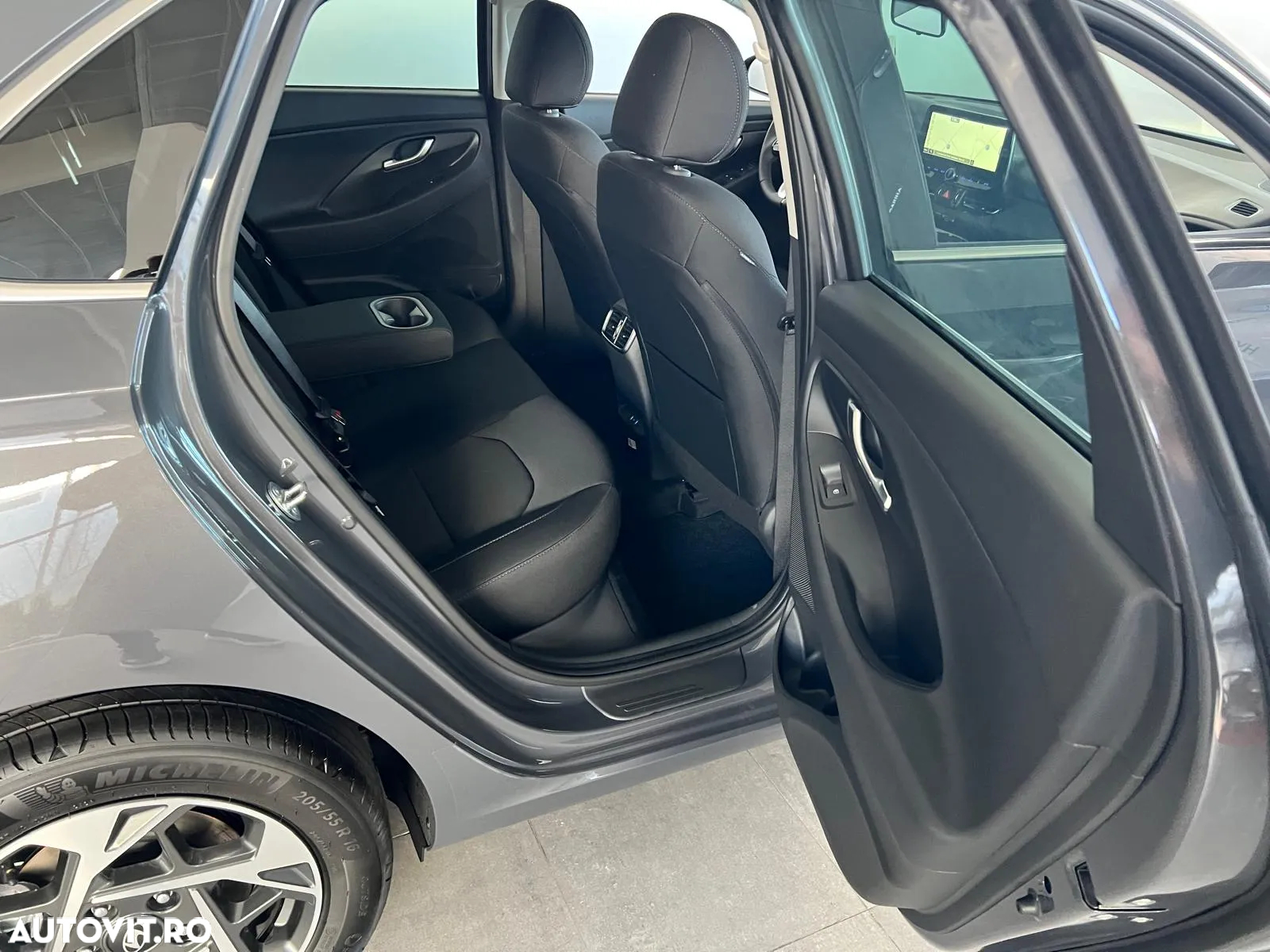 Hyundai i30 1.5 96CP M/T Comfort - 10