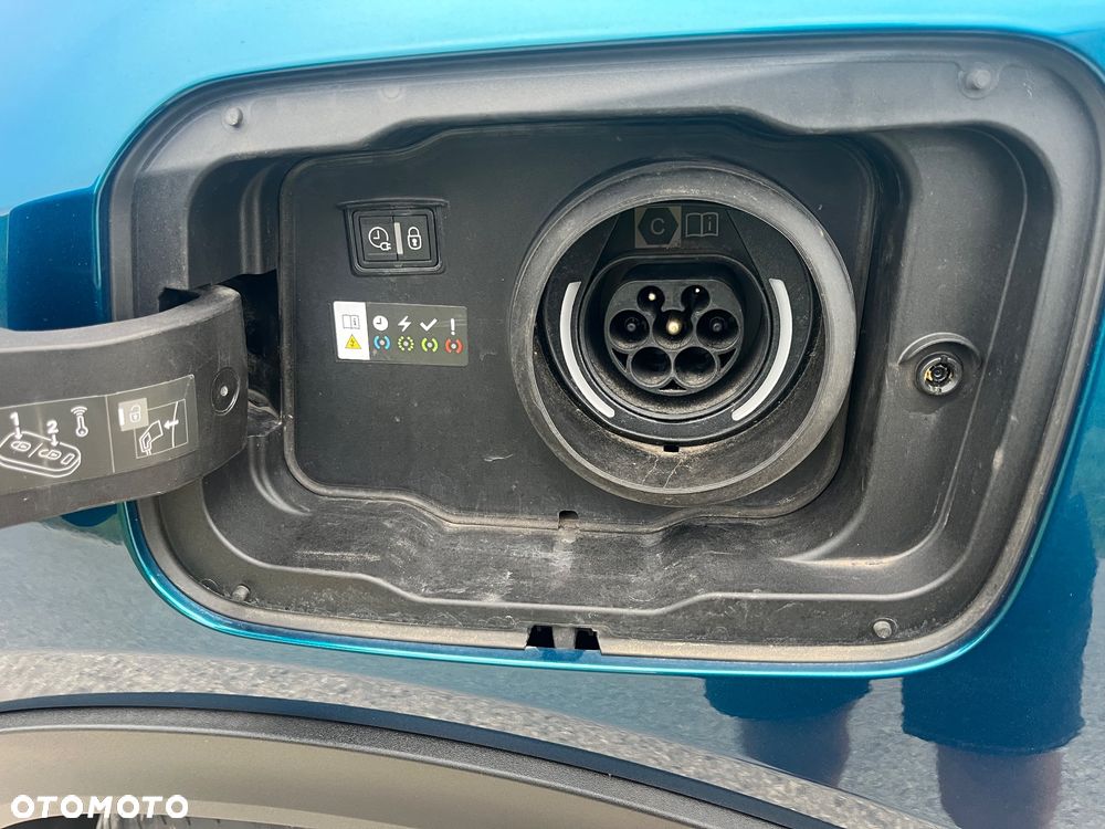 Peugeot 408 1.6 Plug-In Hybrid 225 Business e-DCS7 - 24