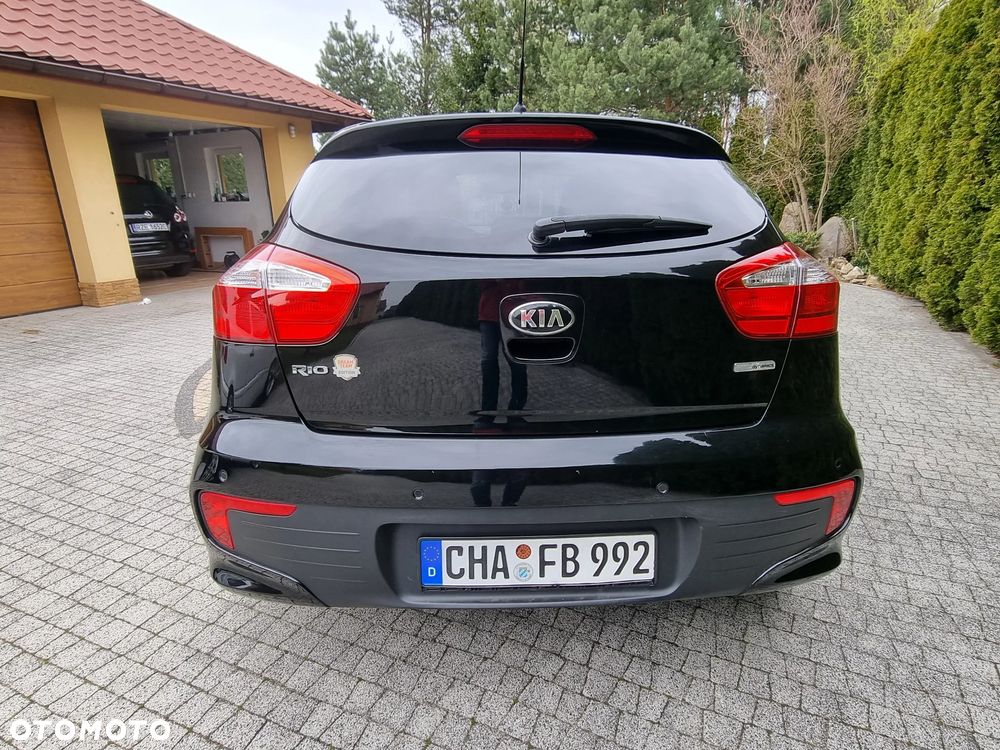 Kia Rio 1.2 Dream Team Edition - 4