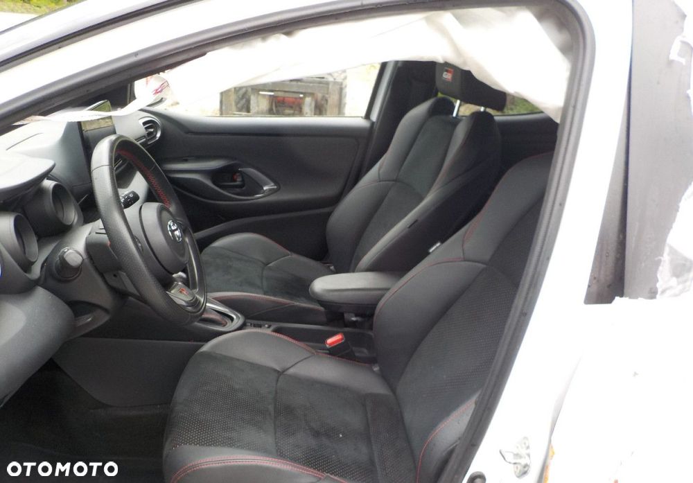 Toyota Yaris - 21
