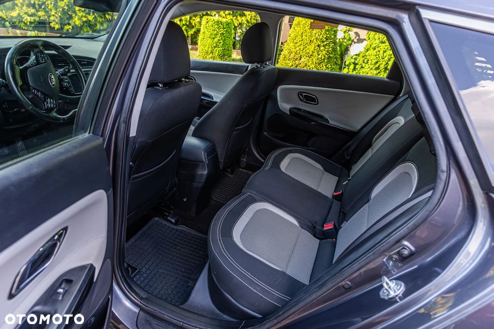 Kia Ceed 1.6 GDI Dream Team Edition - 20