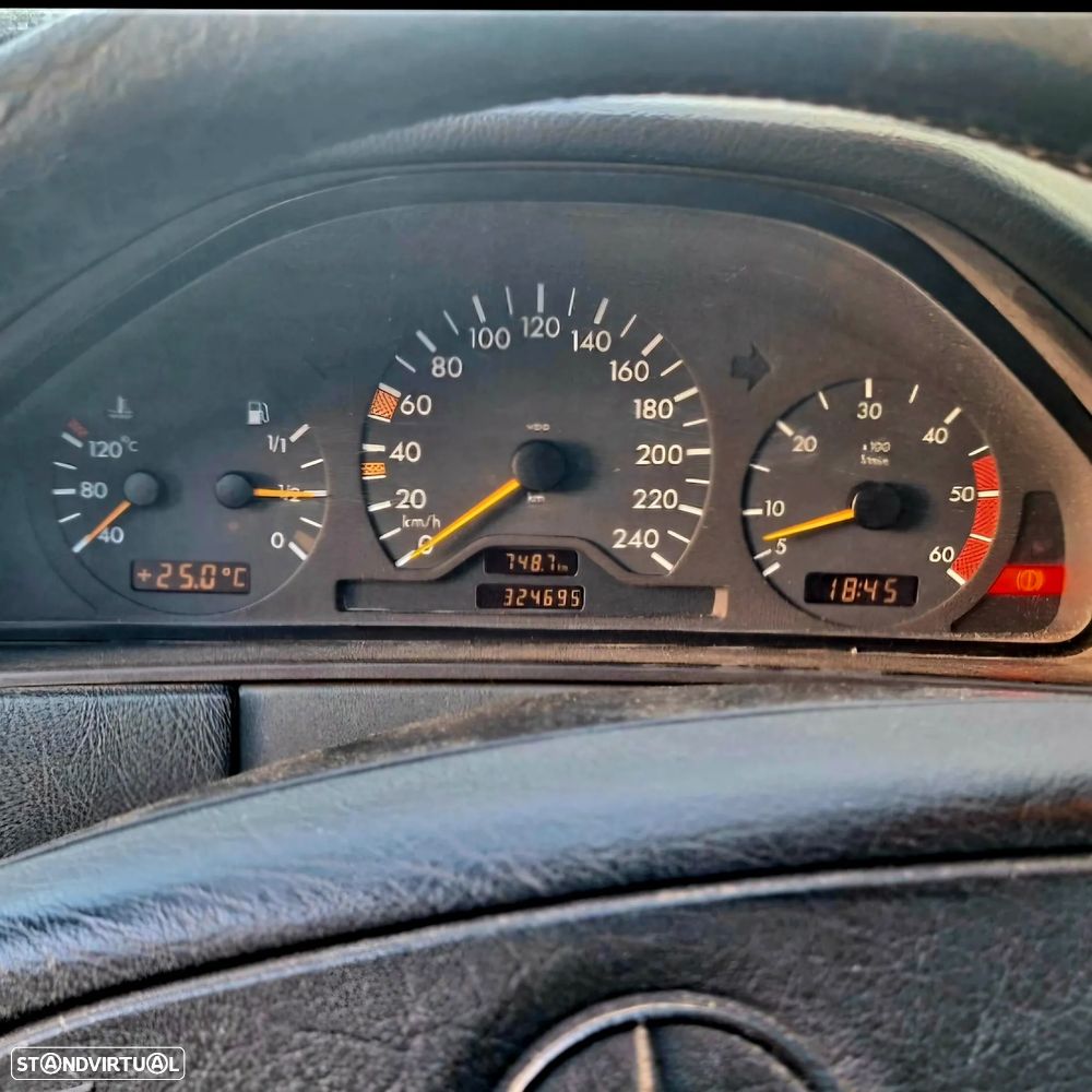 Mercedes-Benz E 220 - 5