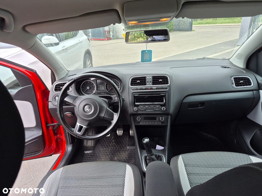 Volkswagen Polo - 8
