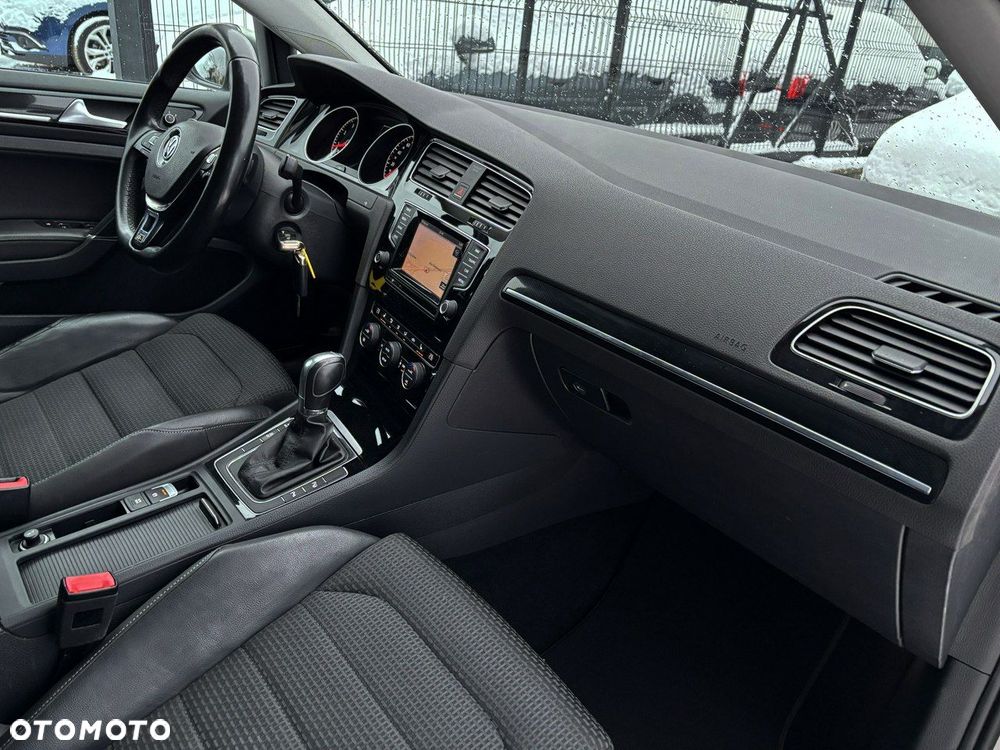 Volkswagen Golf 1.4 TSI BMT Highline DSG - 29