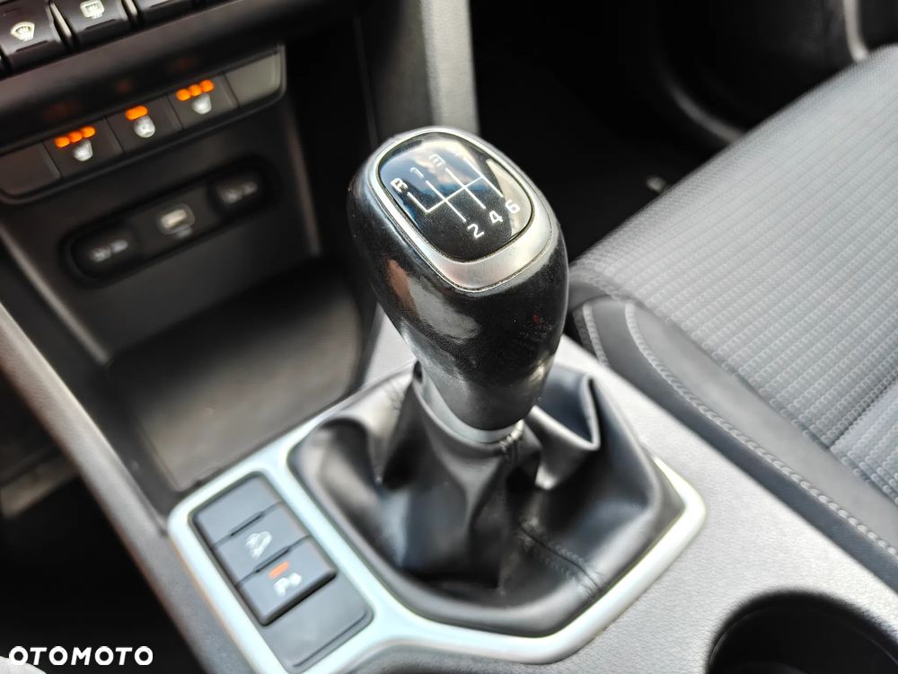 Kia Sportage 1.6 GDI 2WD Fifa World Cup Edition - 29