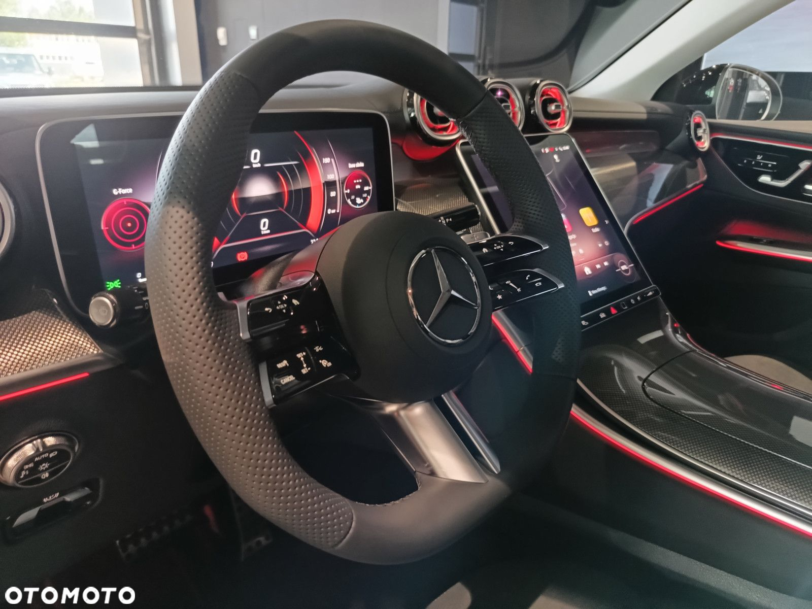 Mercedes-Benz GLC - 31
