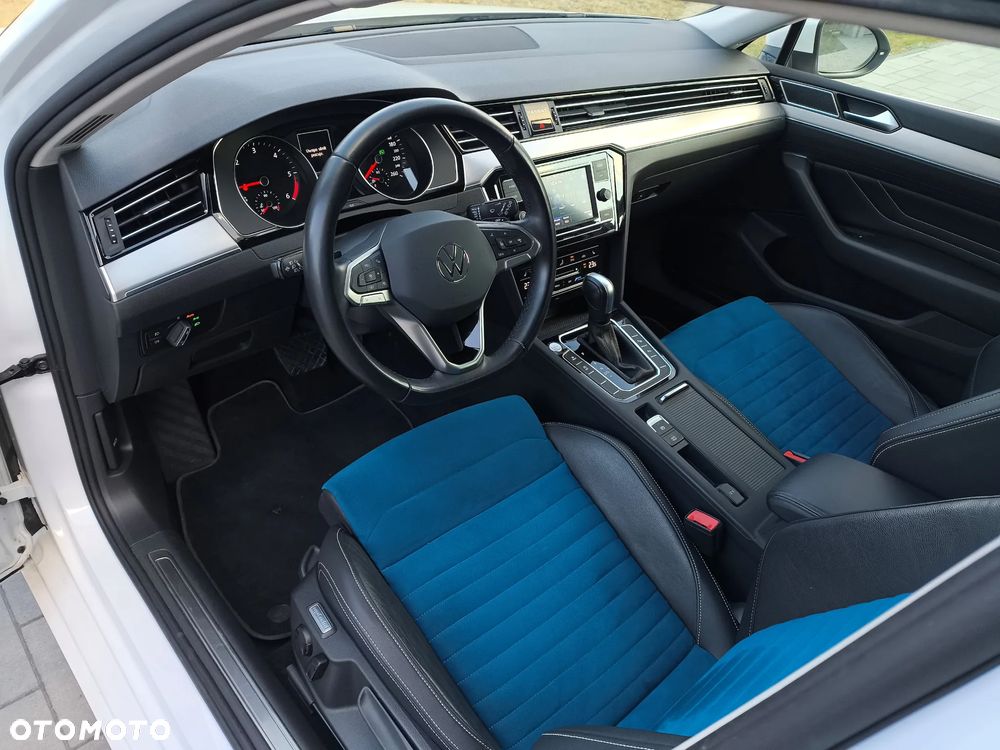 Volkswagen Passat 2.0 TDI EVO Elegance DSG - 18