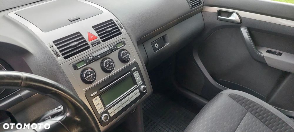 Volkswagen Touran 1.9 TDI Highline - 8