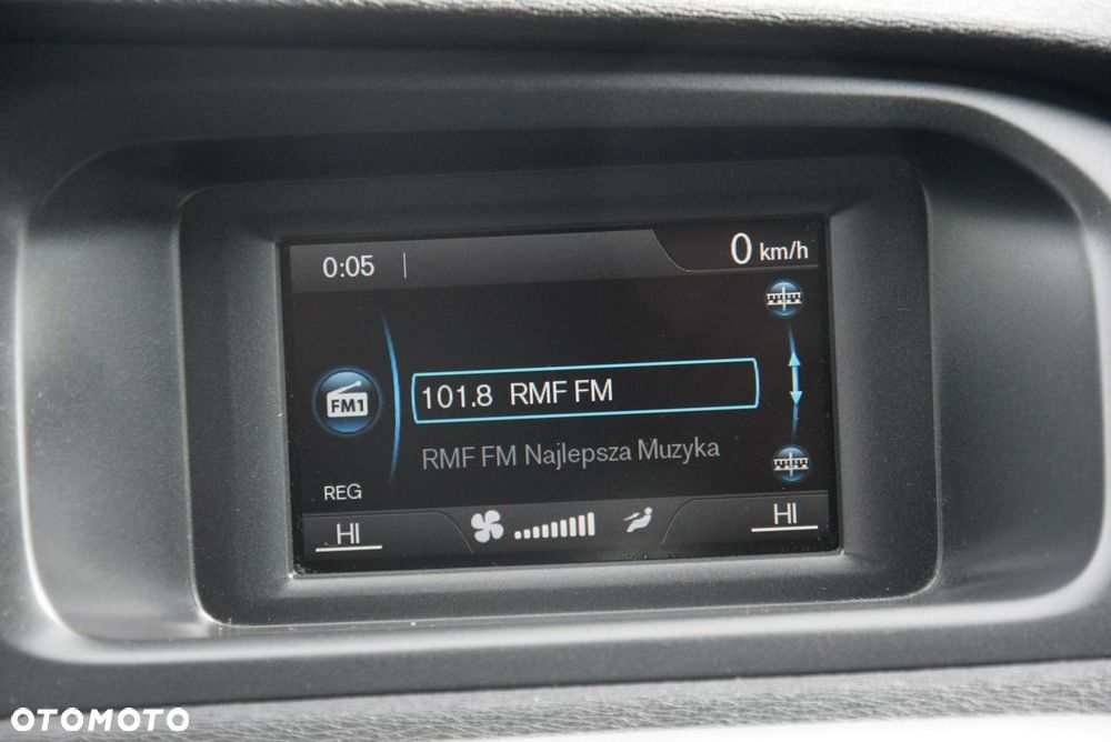 Volvo V40 D2 - 23