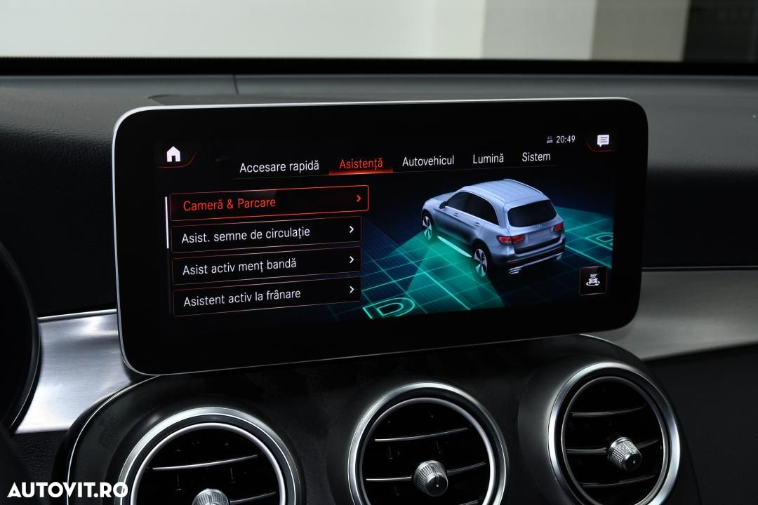 Mercedes-Benz GLC 300 d 4MATIC - 24