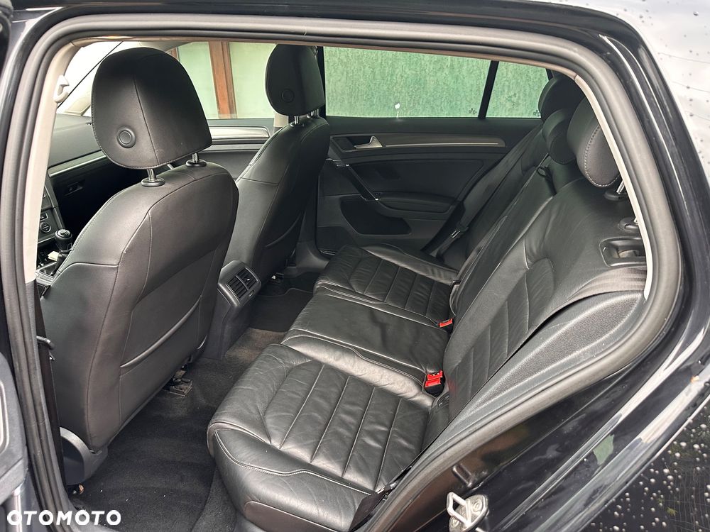 Volkswagen Golf - 9