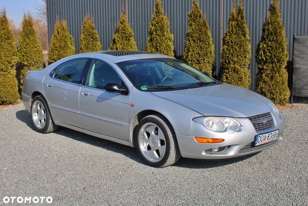 Chrysler 300M - 12