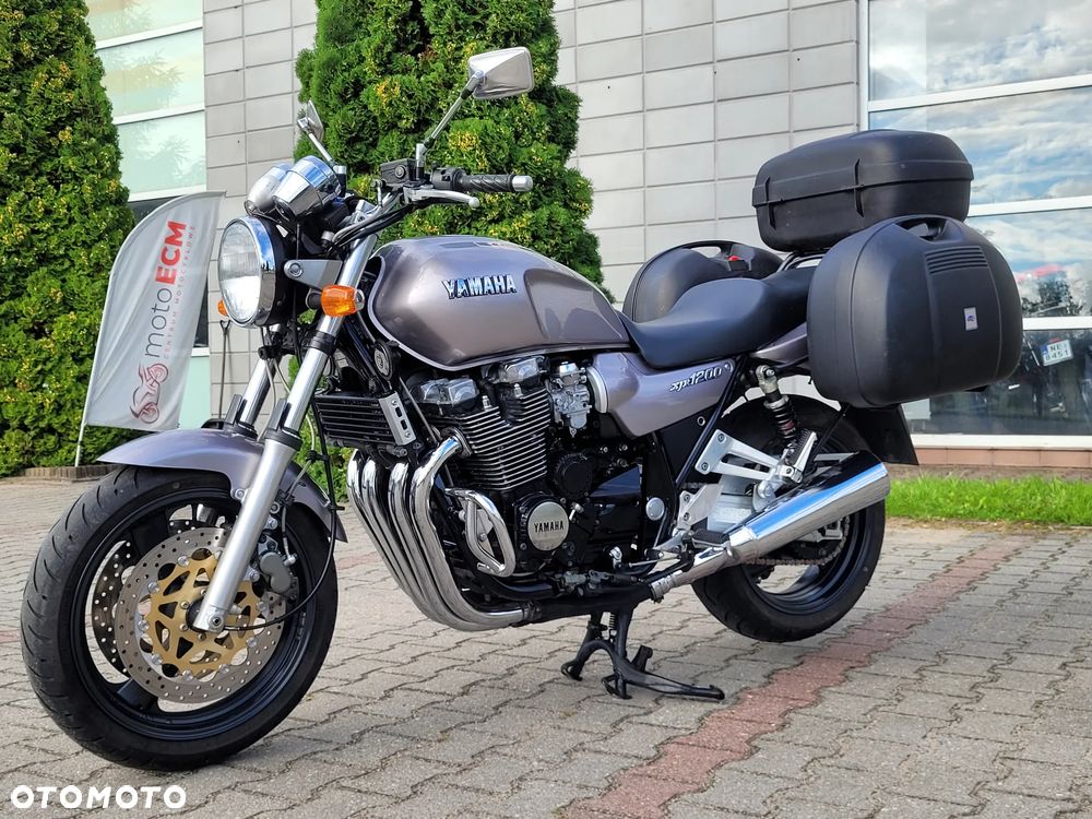 Yamaha XJR - 2