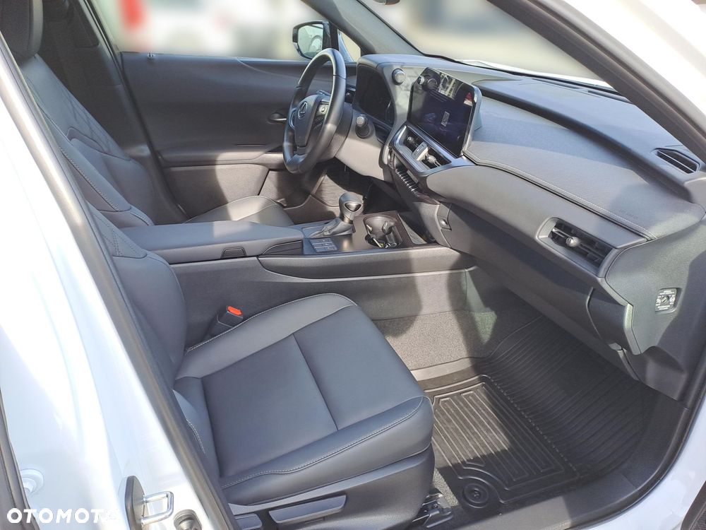 Lexus UX 250h GPF F Sport Design 2WD - 9