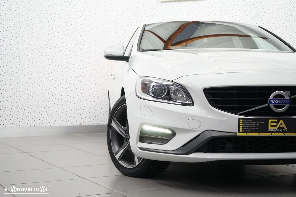 Volvo V60 2.4 D6 R-Design AWD Phev - 6