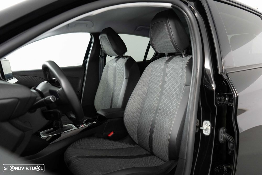 Peugeot 208 1.2 PureTech Allure - 8