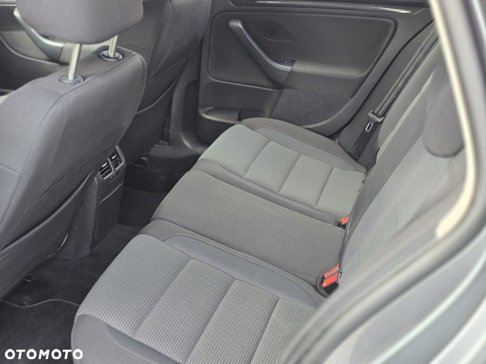 Volkswagen Golf 1.6 TDI BMT Highline - 12