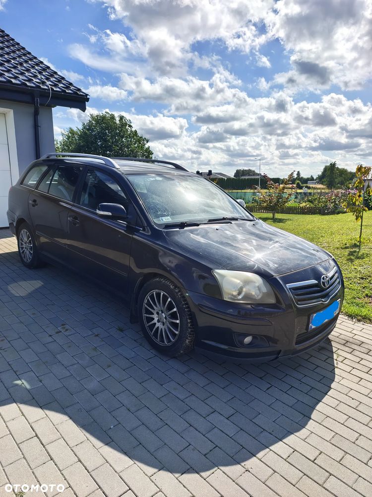 Toyota Avensis 2.0 D-4D Premium - 1