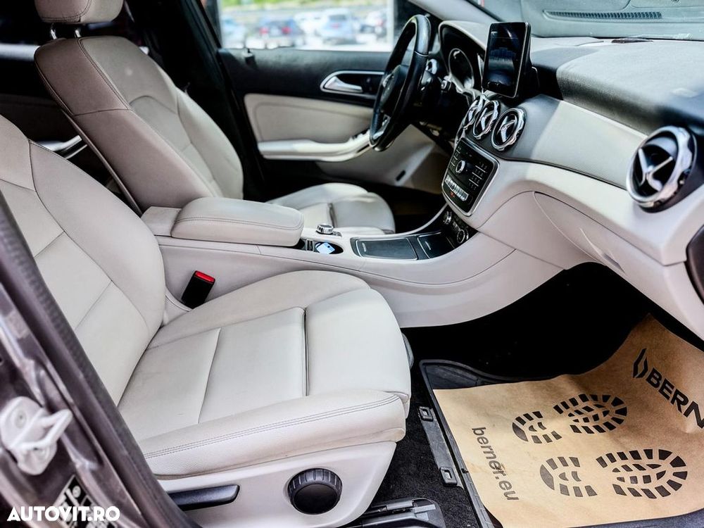 Mercedes-Benz GLA 200 d 4MATIC 7G-DCT Urban - 23