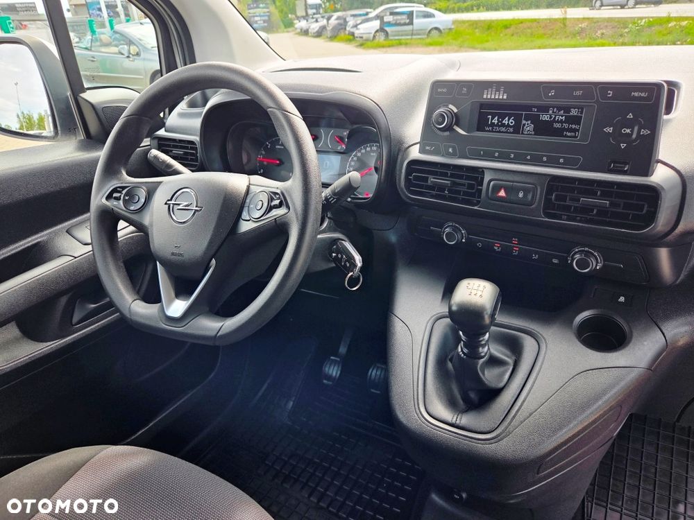 Opel COMBO - 28