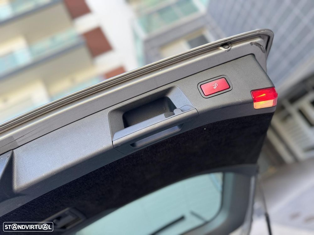 Mercedes-Benz E 350 CDi Avantgarde BlueEfficiency - 20